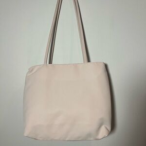 Aritzia Sunday's Best Idolize Tote Bag